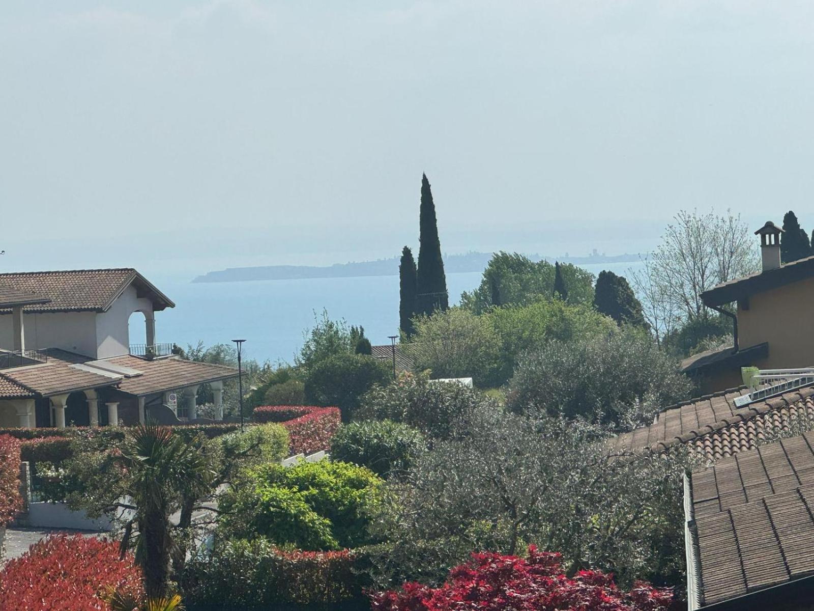 Luxury Villas Gardenia With Private Pool Padenghe sul Garda Exterior photo