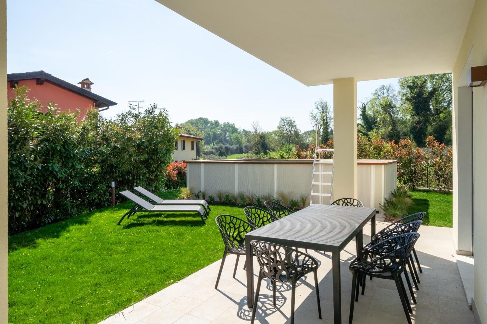 Luxury Villas Gardenia With Private Pool Padenghe sul Garda Exterior photo