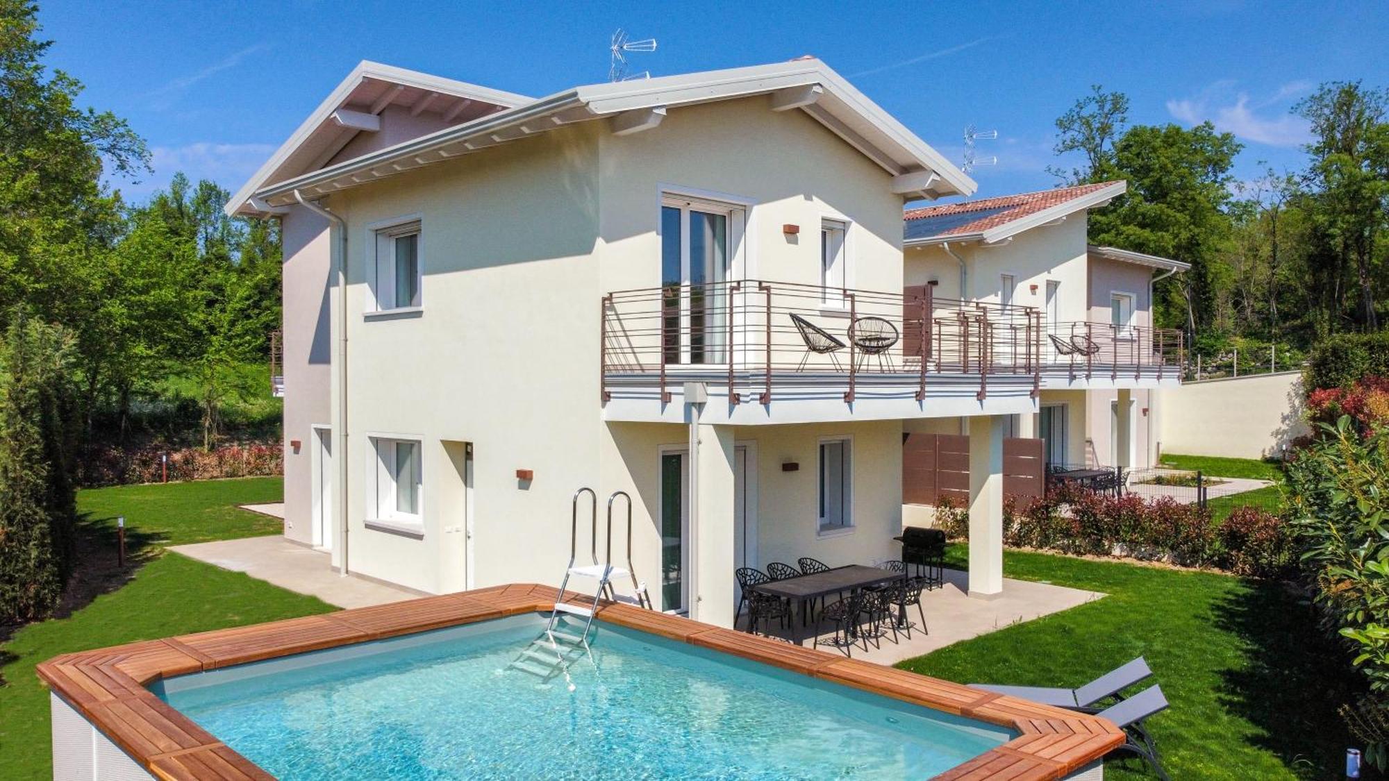 Luxury Villas Gardenia With Private Pool Padenghe sul Garda Exterior photo