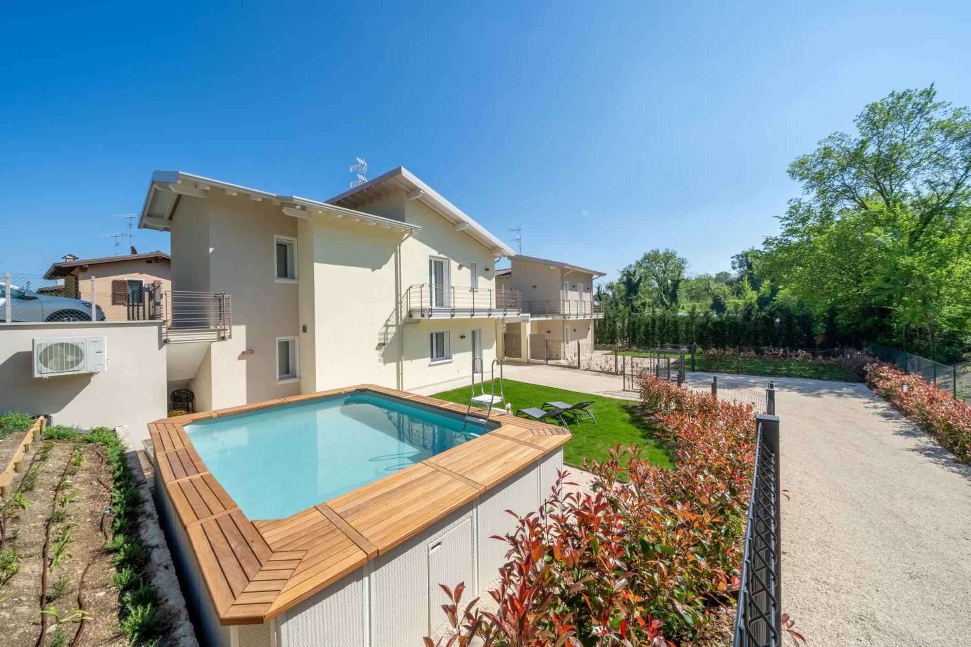 Luxury Villas Gardenia With Private Pool Padenghe sul Garda Exterior photo
