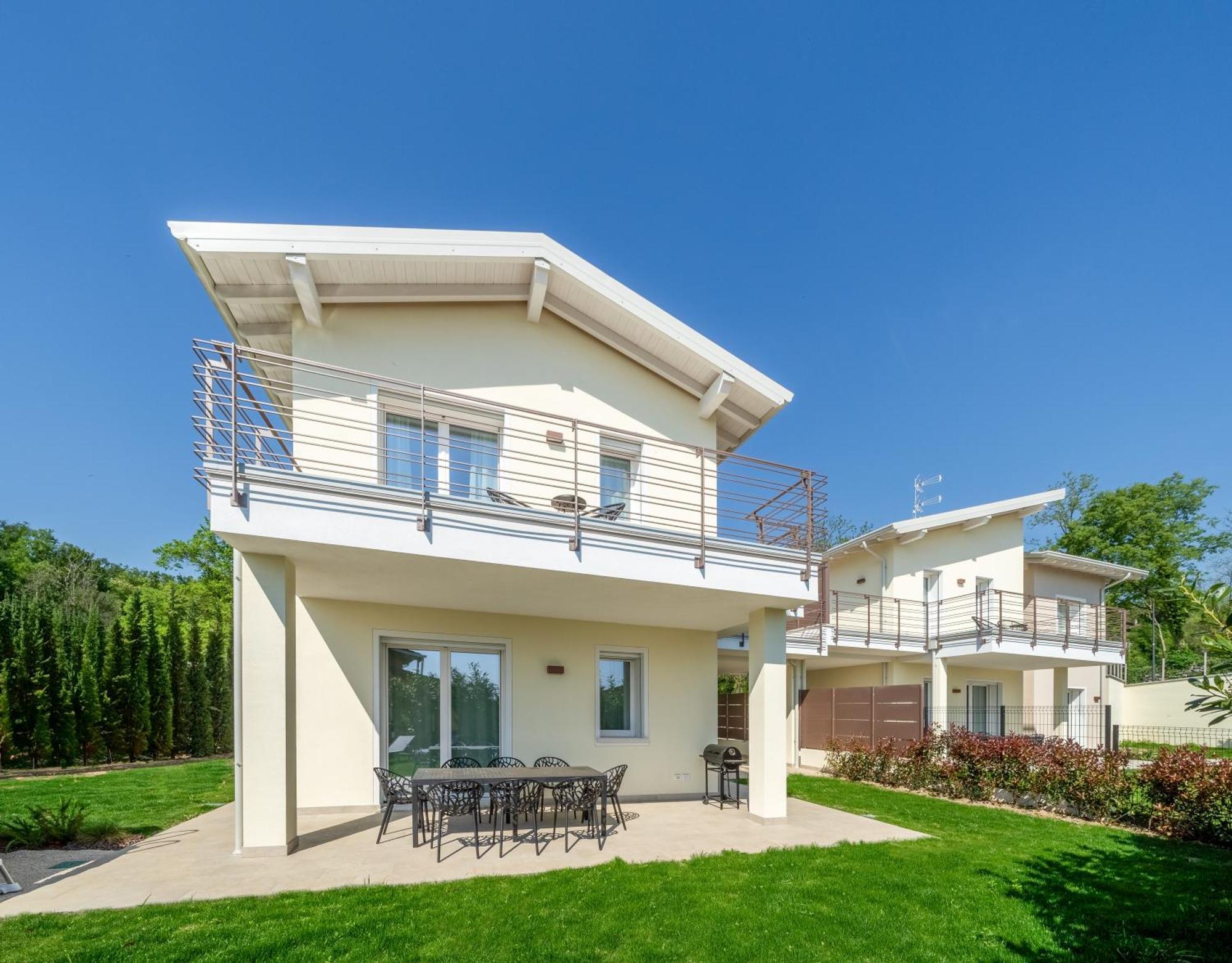 Luxury Villas Gardenia With Private Pool Padenghe sul Garda Exterior photo