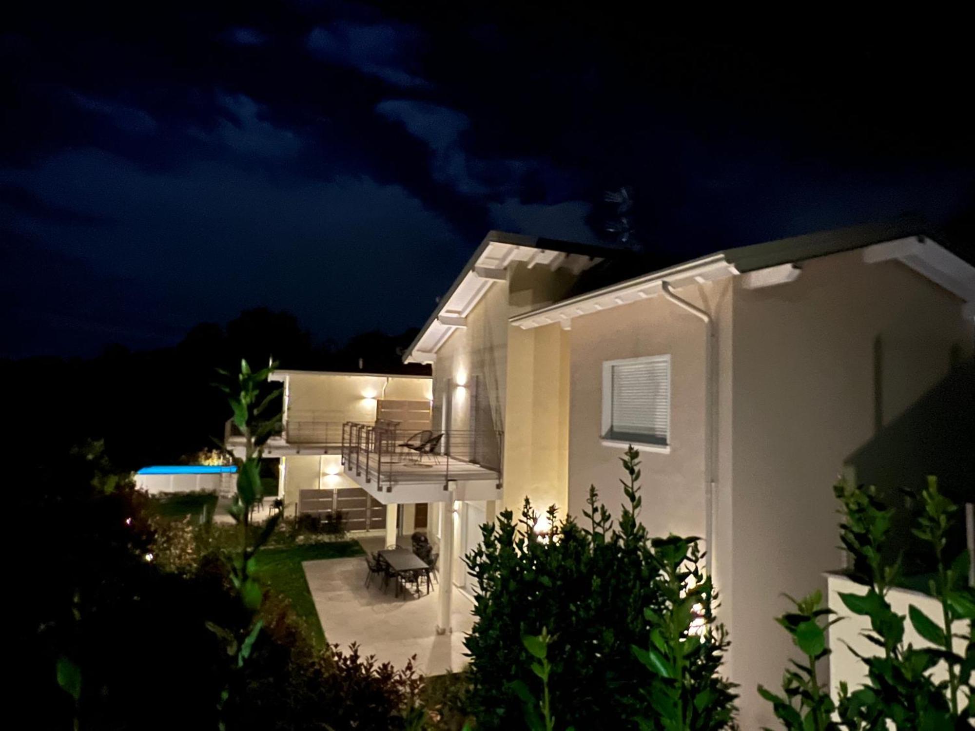 Luxury Villas Gardenia With Private Pool Padenghe sul Garda Exterior photo