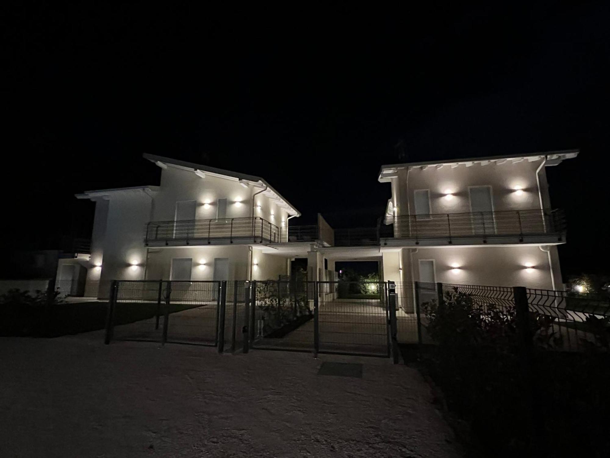 Luxury Villas Gardenia With Private Pool Padenghe sul Garda Exterior photo