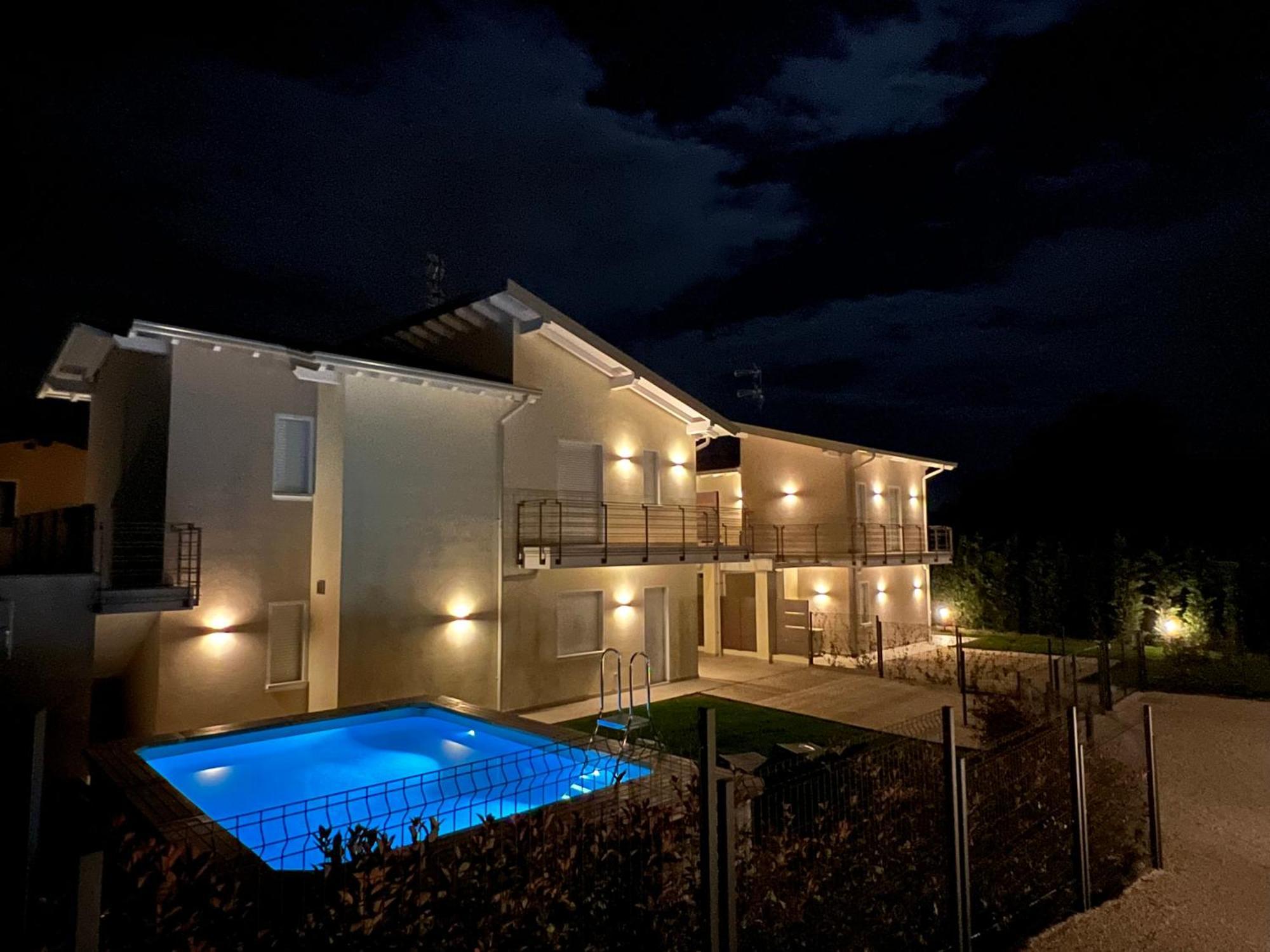 Luxury Villas Gardenia With Private Pool Padenghe sul Garda Exterior photo