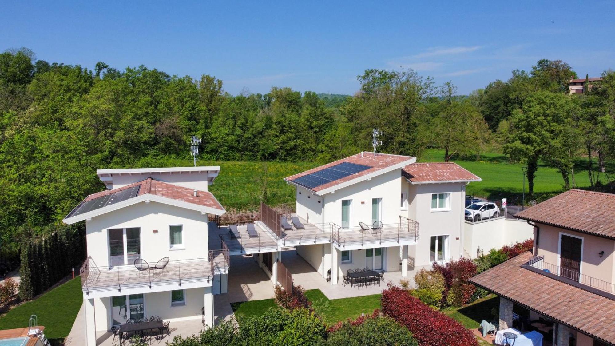 Luxury Villas Gardenia With Private Pool Padenghe sul Garda Exterior photo